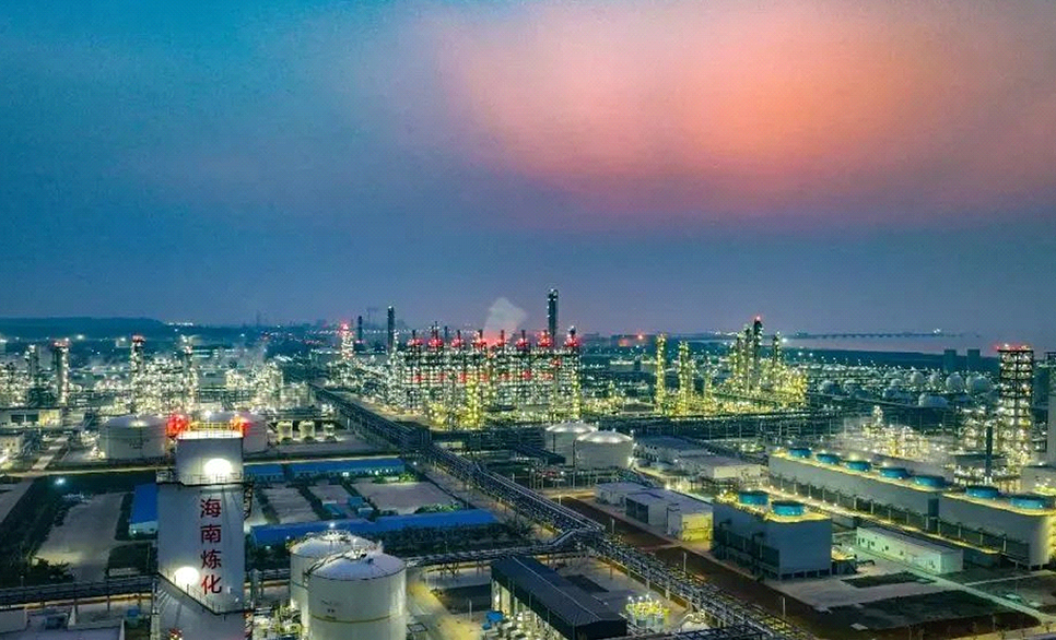 突破海南乙烯工业零的突破！尊龙Z6官方网站赋能海南炼化打造高端智能绿色一体化离岸石化基地