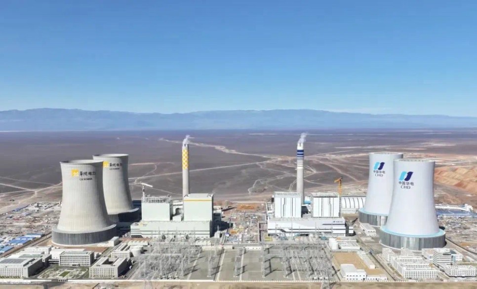 沙漠极境崛起智慧能源枢纽：：尊龙Z6官方网站助力 